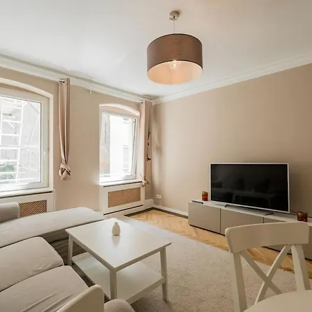 Moderne Wohnung Fuer Junggebliebene In Kreuzberg-3L